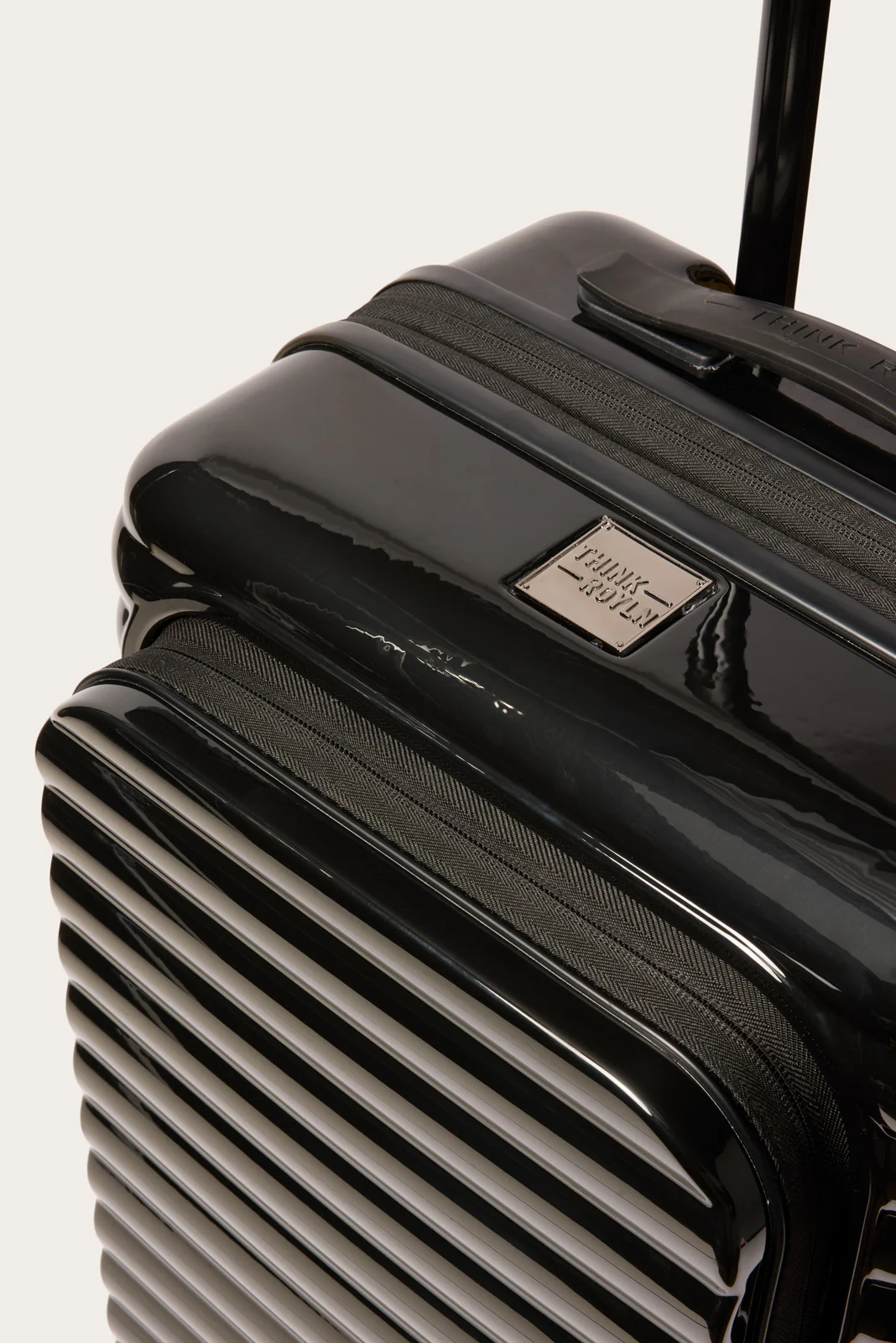 Accomplice Carry On Suitcase - Image 2