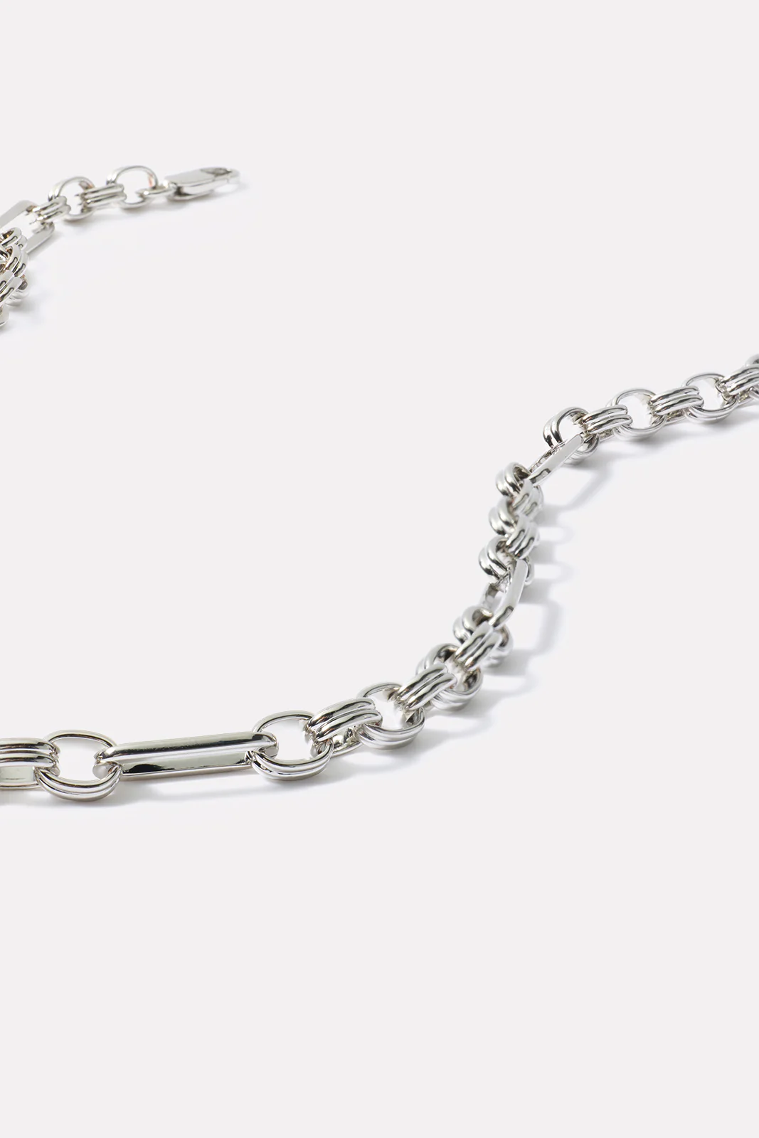 Charlotte Chain Link Necklace - Image 2