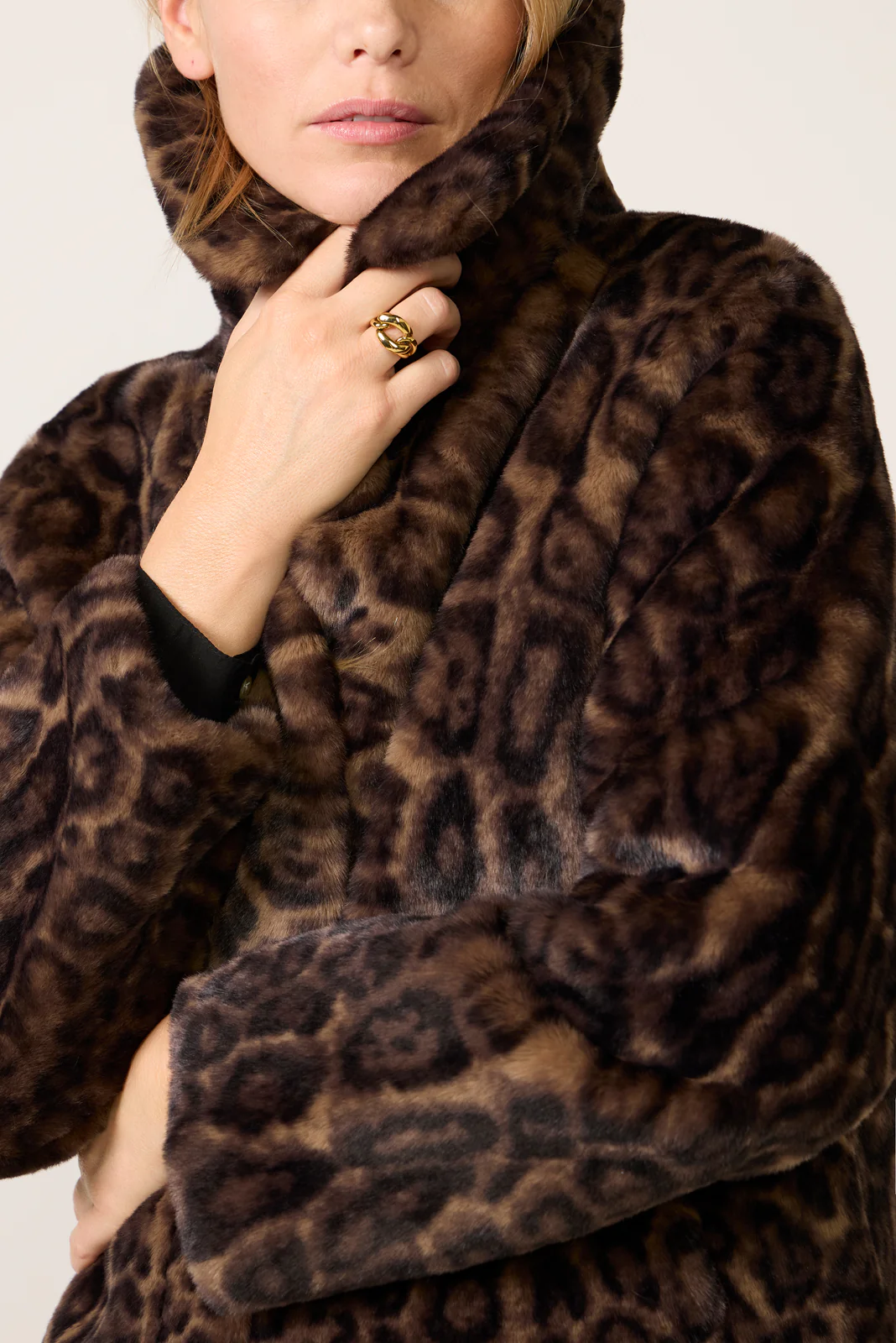 Elis Leopard Coat - Image 6