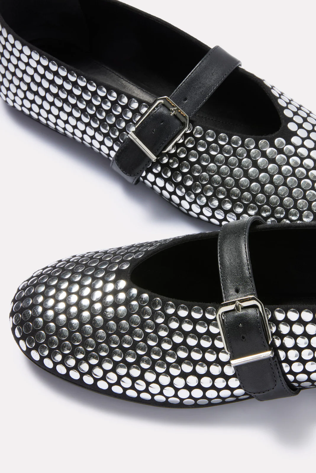Eliza Stud Flat - Image 2