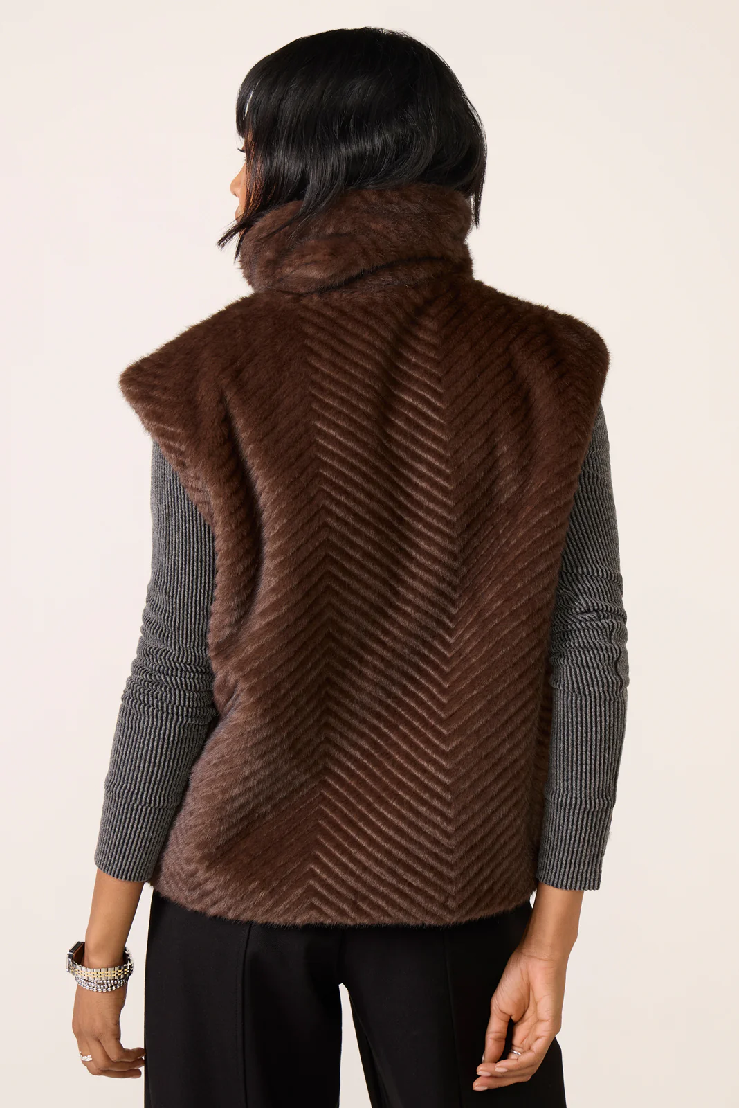Faux Fur Vest - Image 4