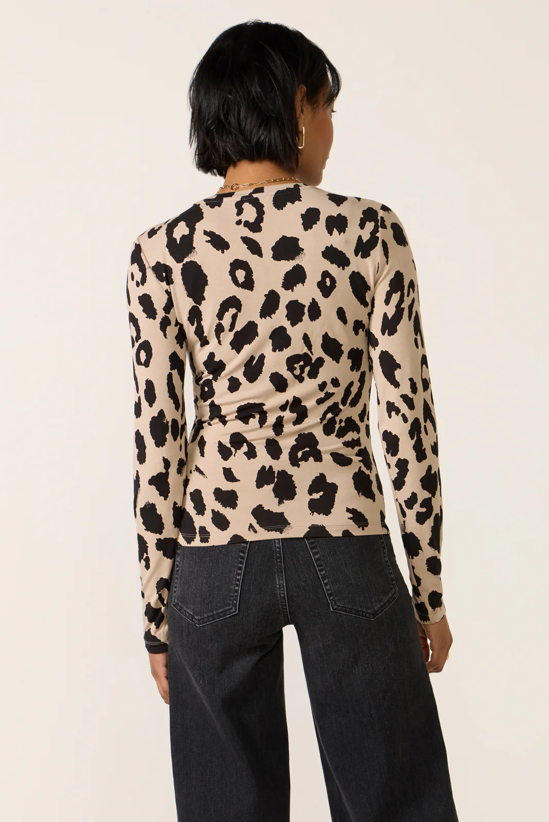 Ines Ruched Tee - Image 4