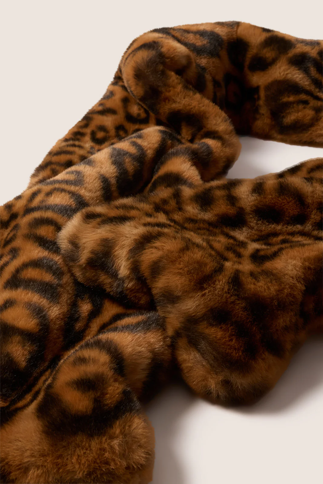 Kai Leopard Scarf - Image 4