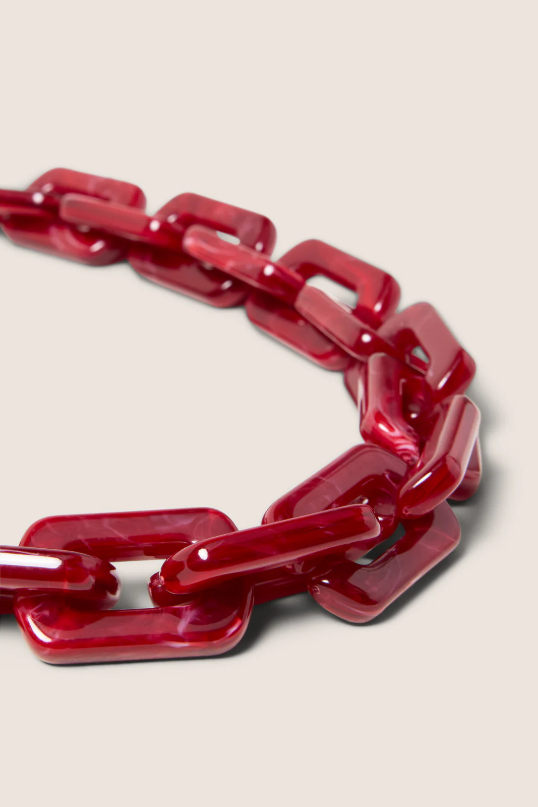 Kendra Resin Link Necklace - Image 2
