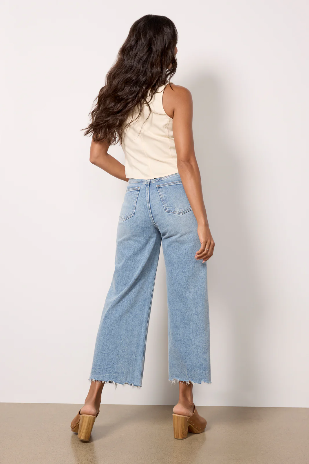Lana Crop - Image 3