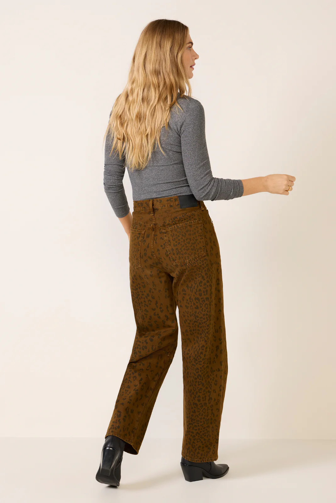 Miro Long Boyfriend Jean - Image 4