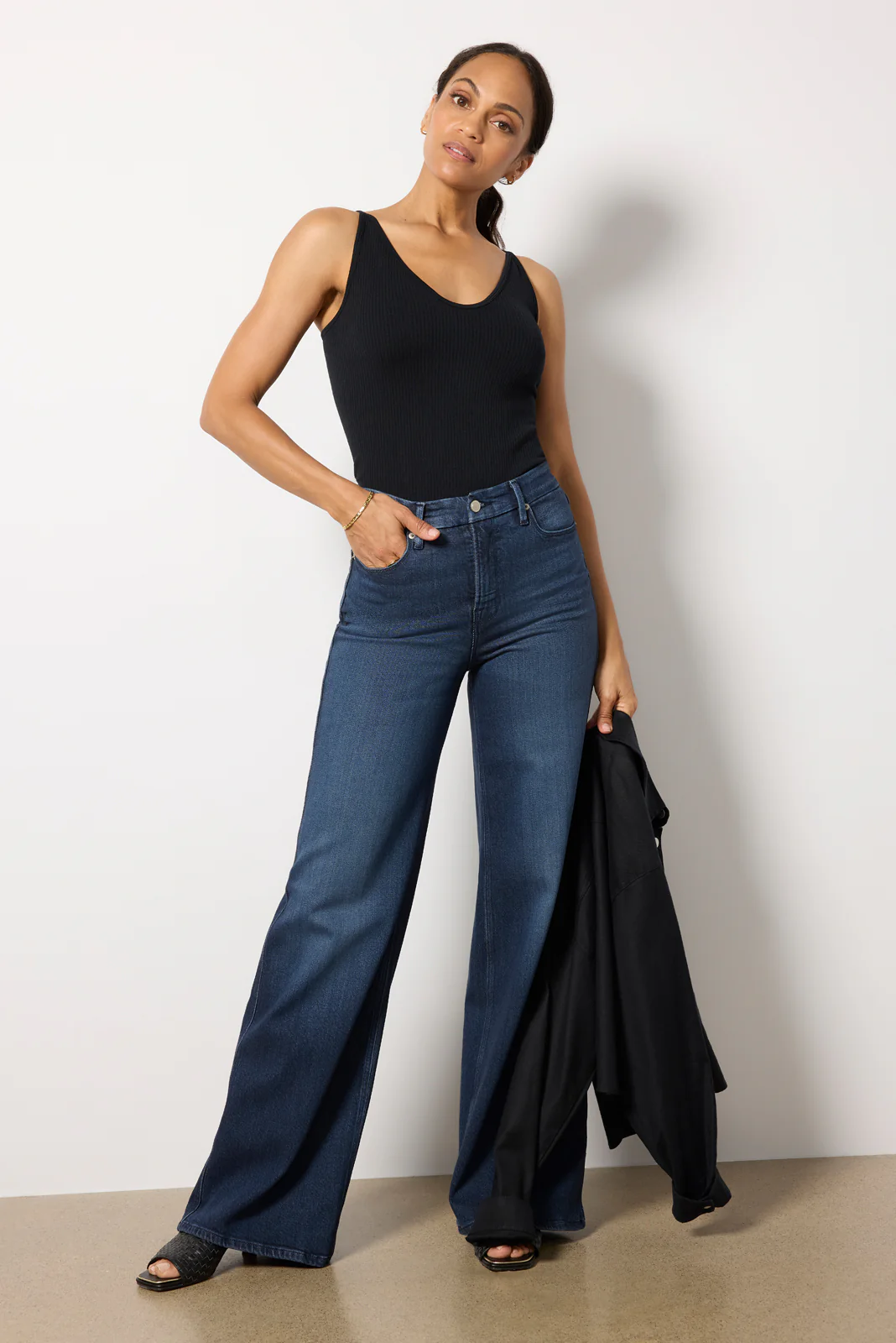 Nina Seamless V-Neck Tank - Image 2