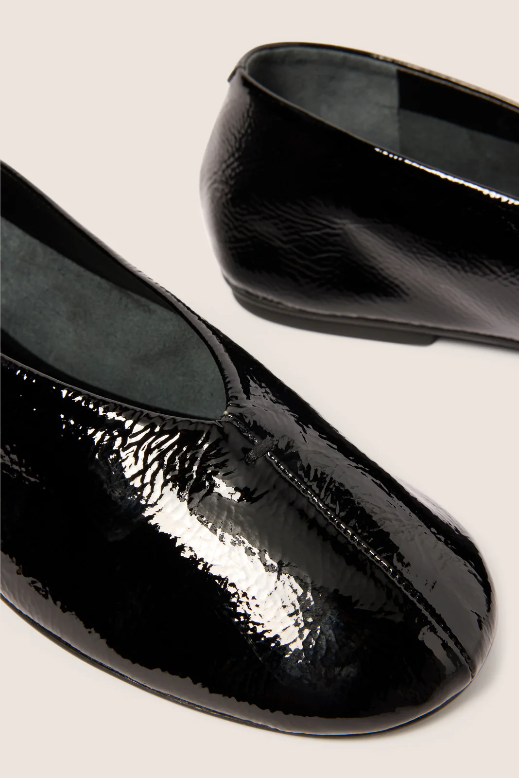 Noelle Flat - Image 2
