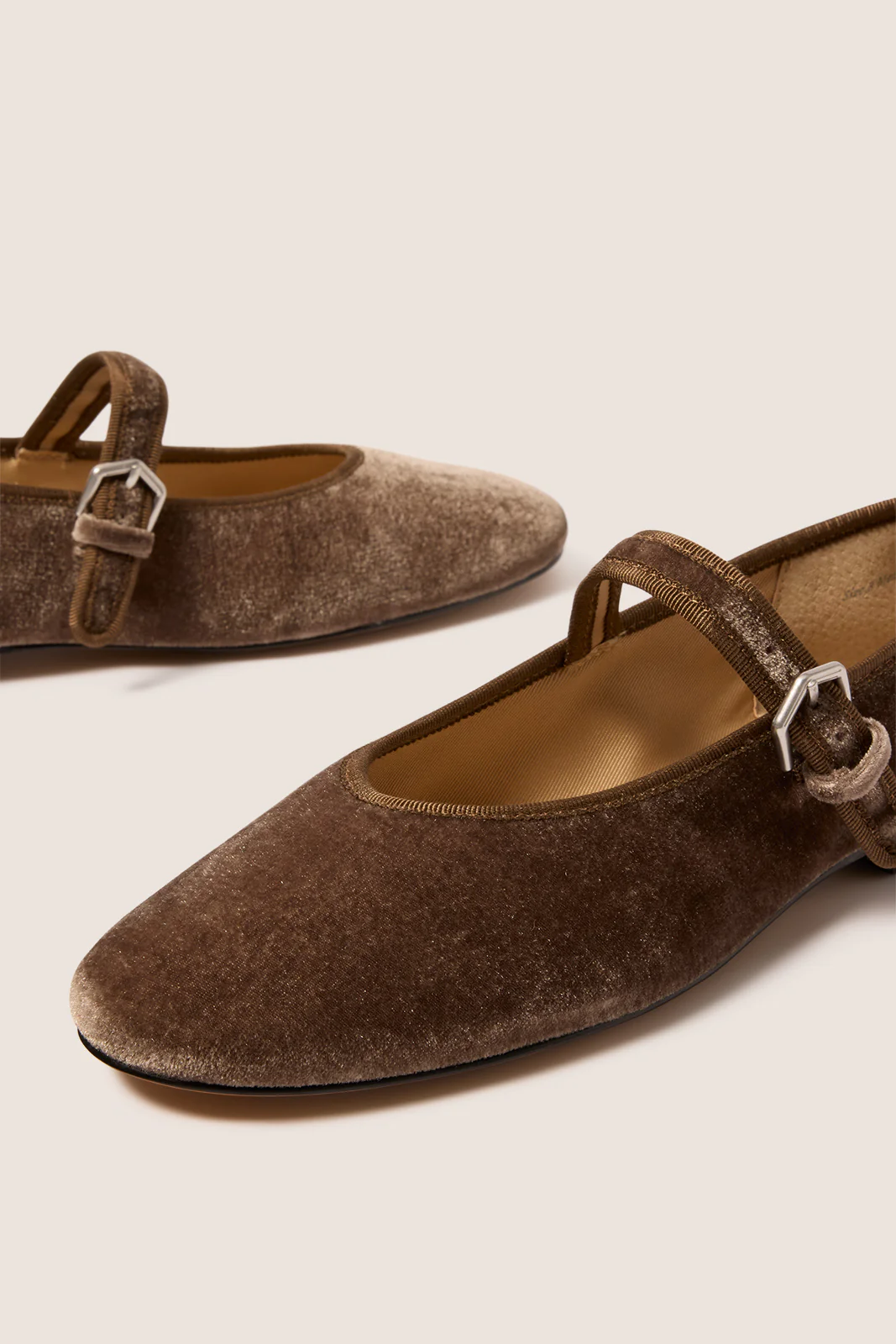 Roslyn Ballet Flat - Image 2