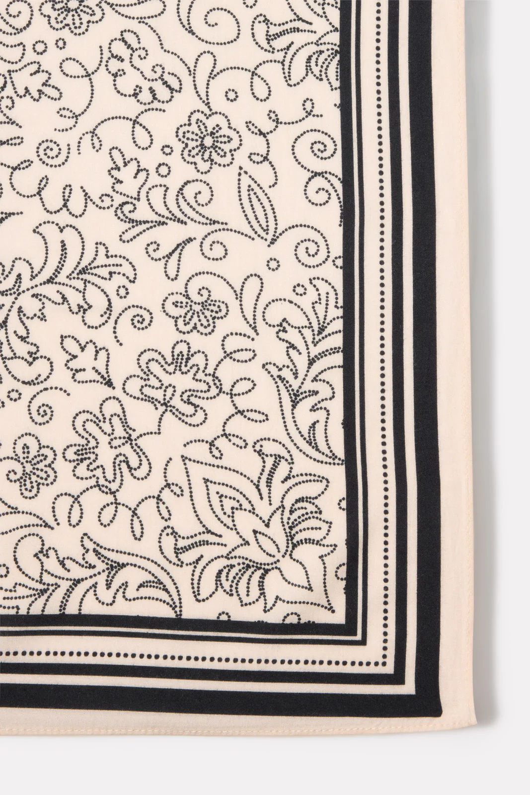 Scottie Floral Bandana - Image 3
