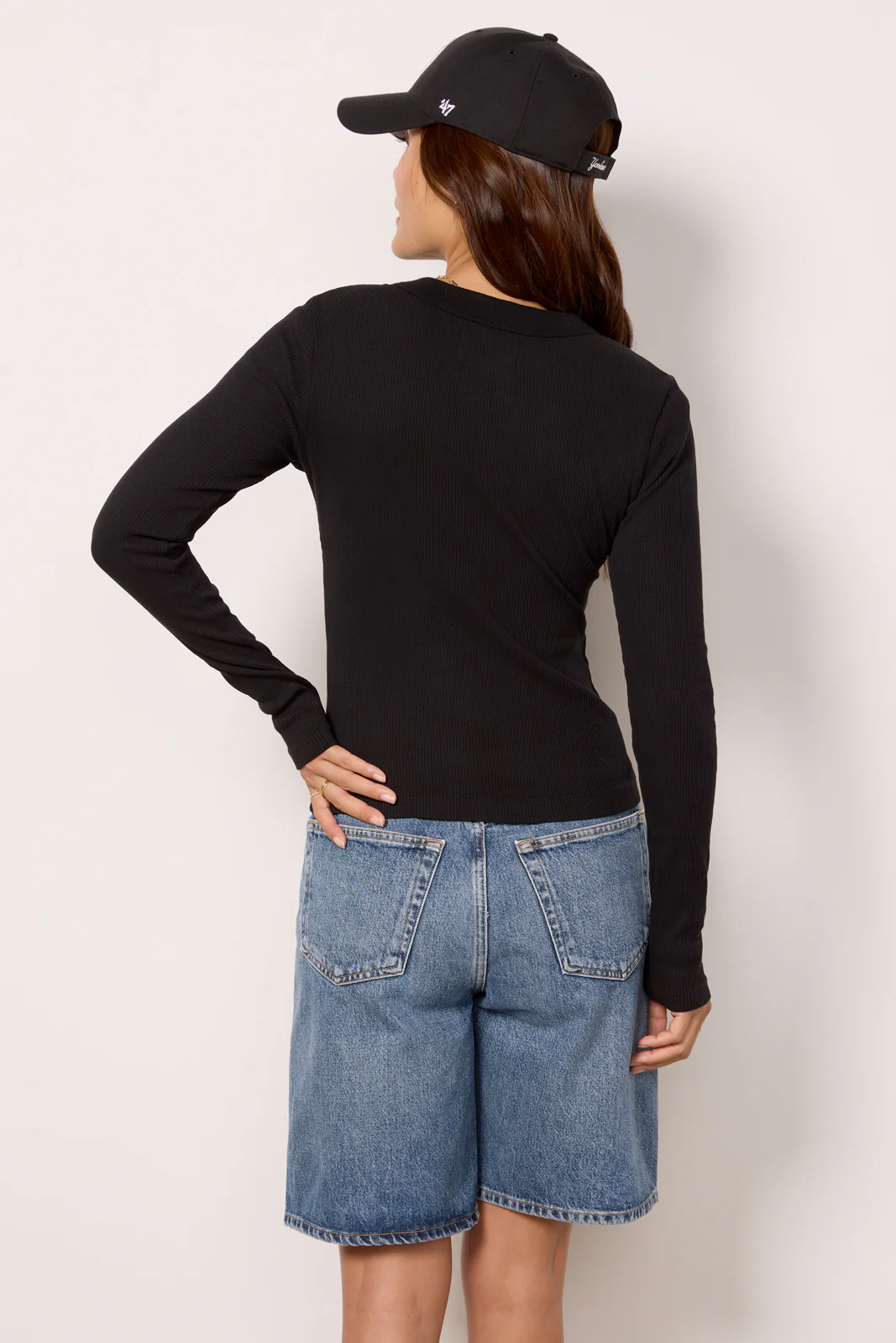 Varra Henley - Image 4